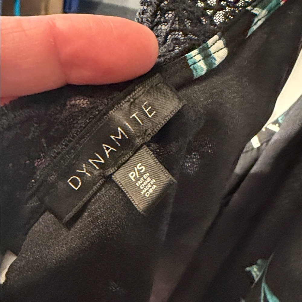 Dynamite Floral Black Women's Top - Picture 4 of 6